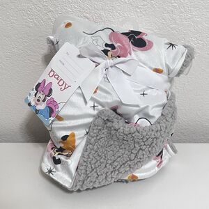 Disney Baby Minnie Mouse Baby Blanket 30" x 40" NWT